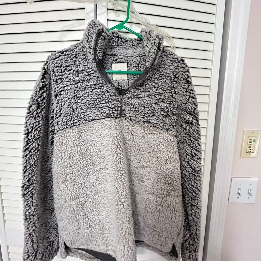 Thread & Supply Two-Tone Gray Sherpa Sweater 3/3 zip neck